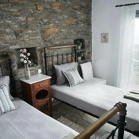Traditional 3 Bedroom בית נופש